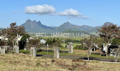  FOR SALE - RESIDENTIAL LAND - mont-piton  